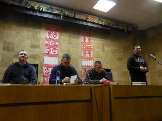 У Музеї історії Кам’янського ветерани АТО презентували книги своїх спогадів